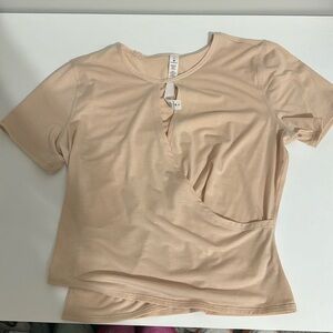 Lululemon T shirt